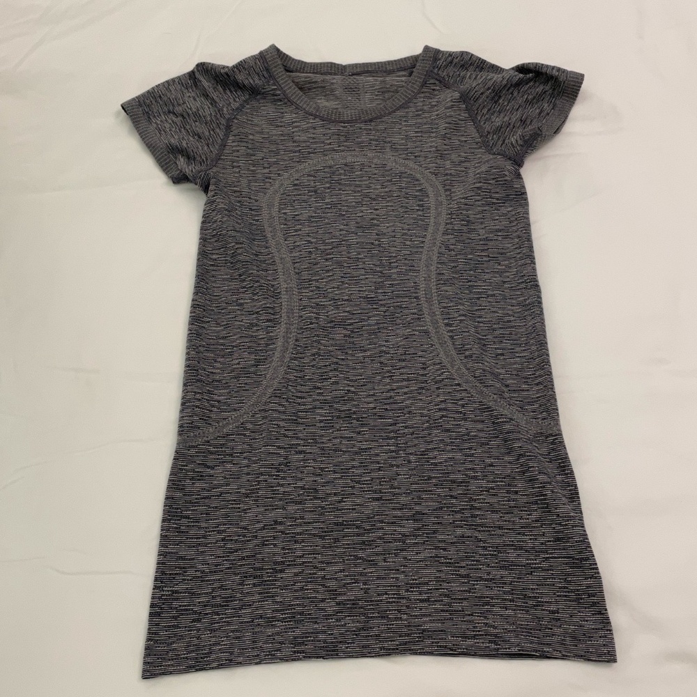 Lululemon Gray Swiftly Tech Short Sleeve (size 4)